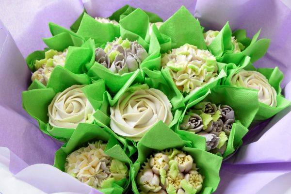 Cupcake bouquet in a gorgeous lilac shade
