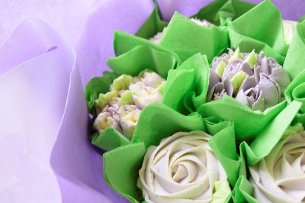 Lilac and green detail cupcake bouquet